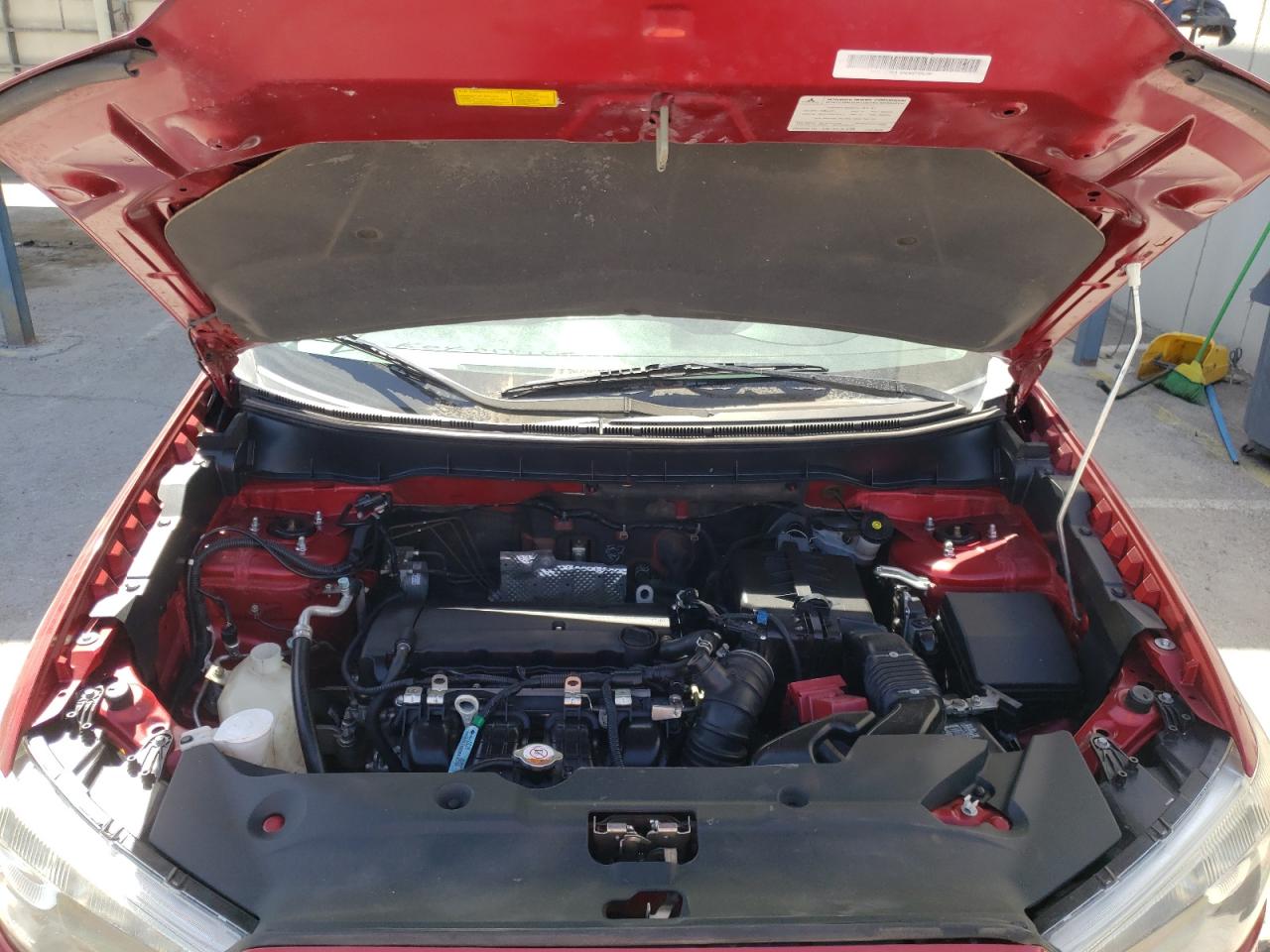 Photo 7 from auction – 2015 MITSUBISHI OUTLANDER with VIN 4A4AP4AU1FE005401
