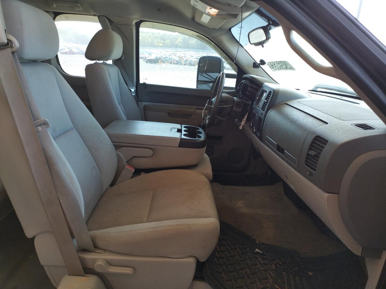 Photo 5 from auction – 2011 GMC SIERRA C15 with VIN 1GTR1VE09BZ238292