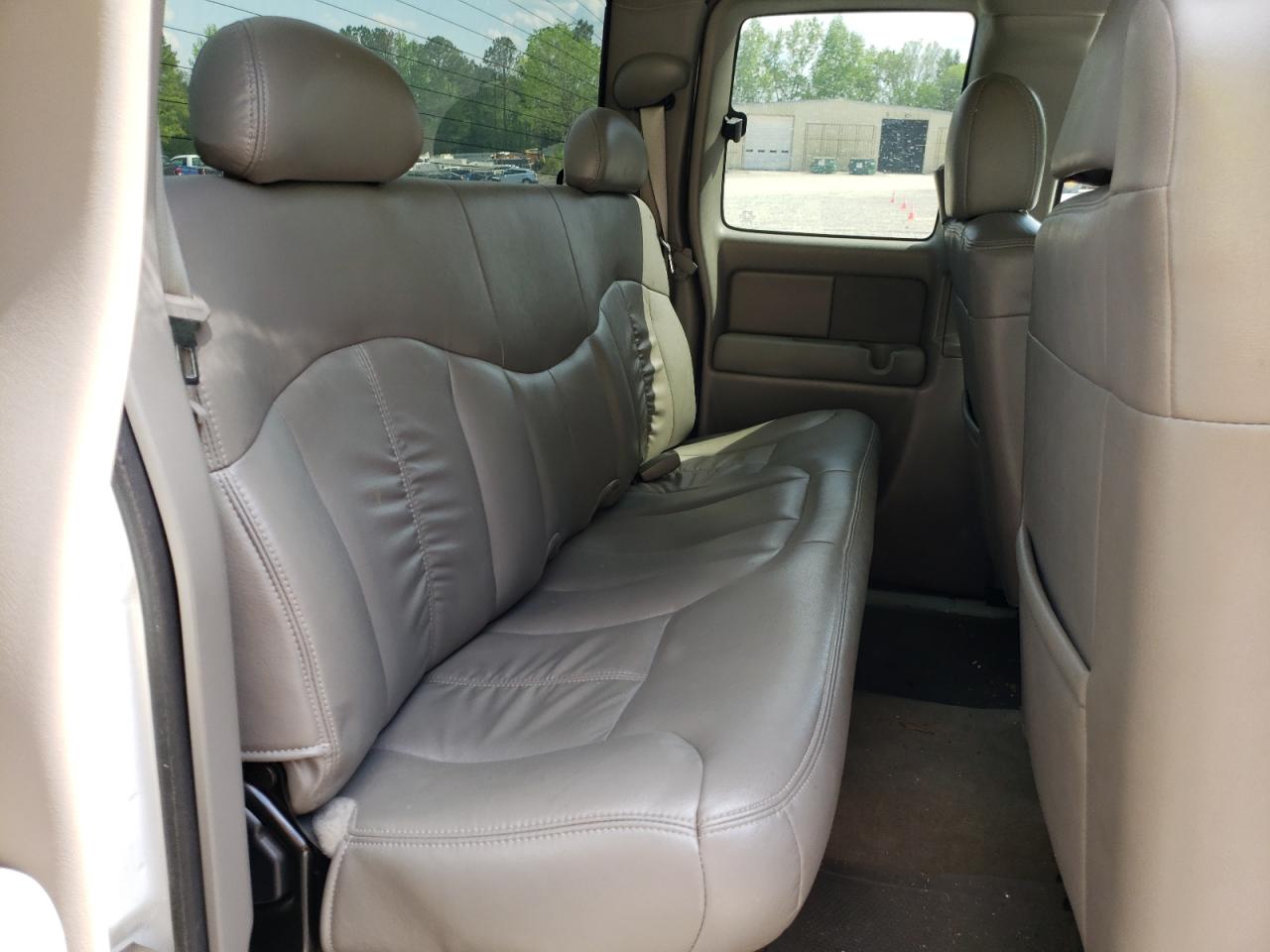 Photo 6 from auction – 2001 CHEVROLET SILVERADO with VIN 1GCEK19T81E125948
