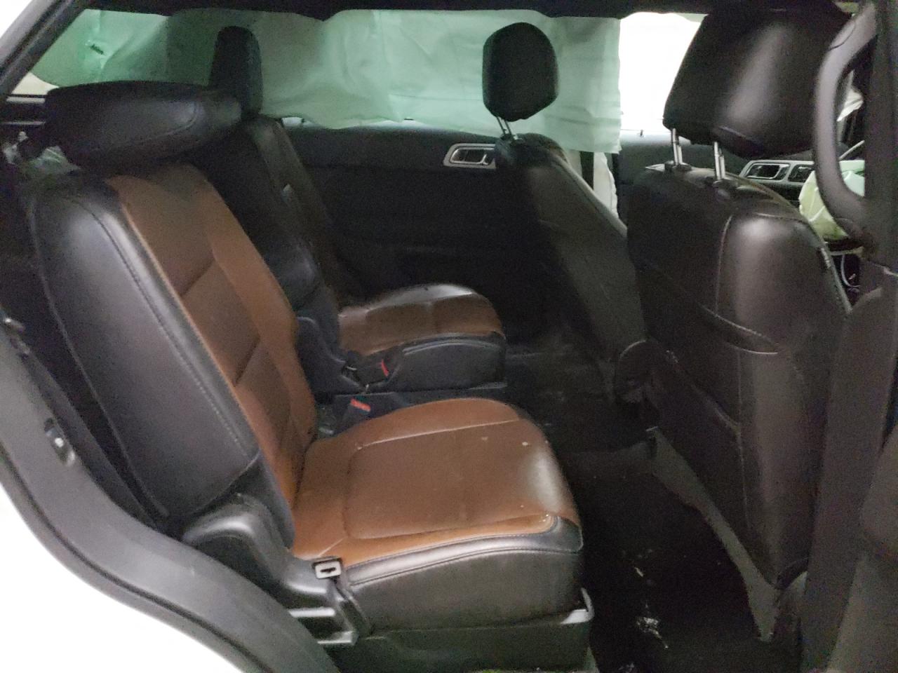 Photo 6 from auction – 2015 FORD EXPLORER L with VIN 1FM5K8F80FGB27404