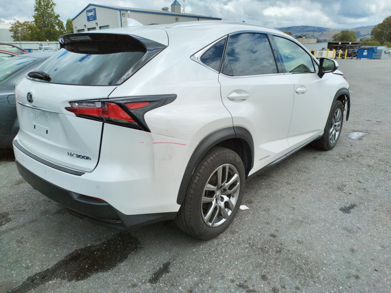 Photo 4 from auction – 2015 LEXUS NX 300H with VIN JTJBJRBZ7F2028278