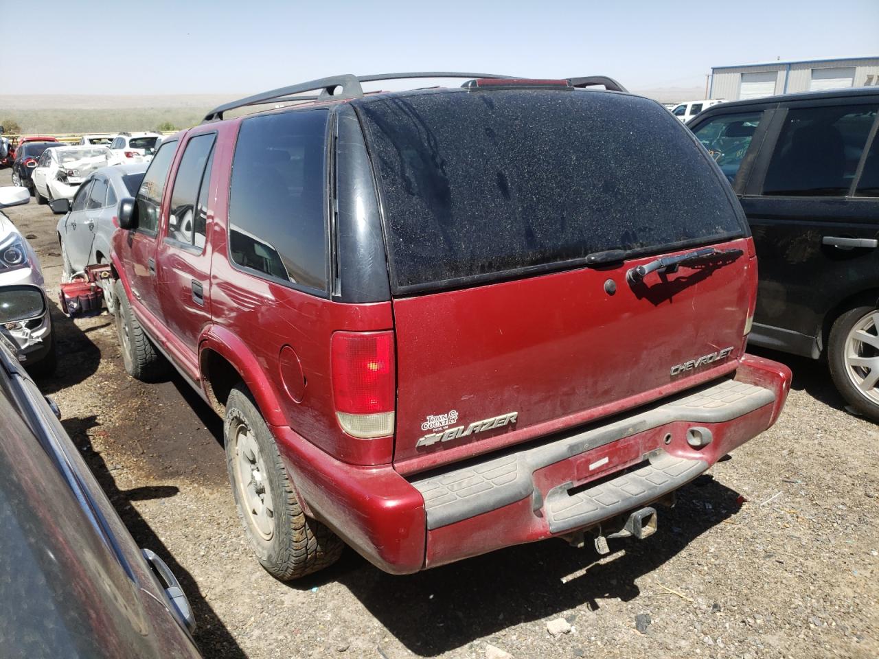 Photo 12 from auction – 2002 CHEVROLET BLAZER with VIN 1GNDT13W22K141438
