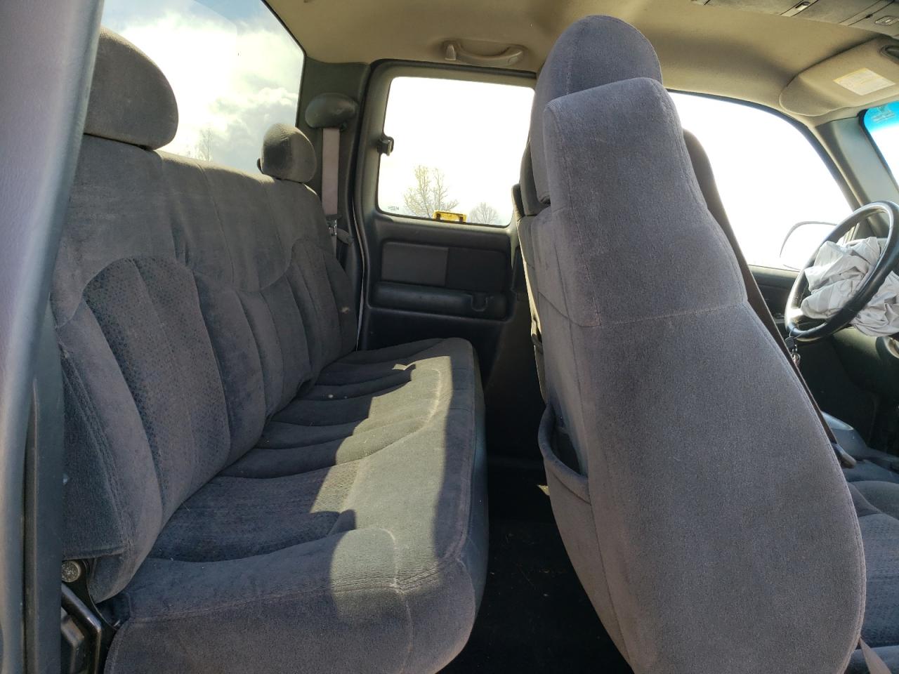 Photo 6 from auction – 2002 CHEVROLET SILVERADO with VIN 2GCEC19V321423390