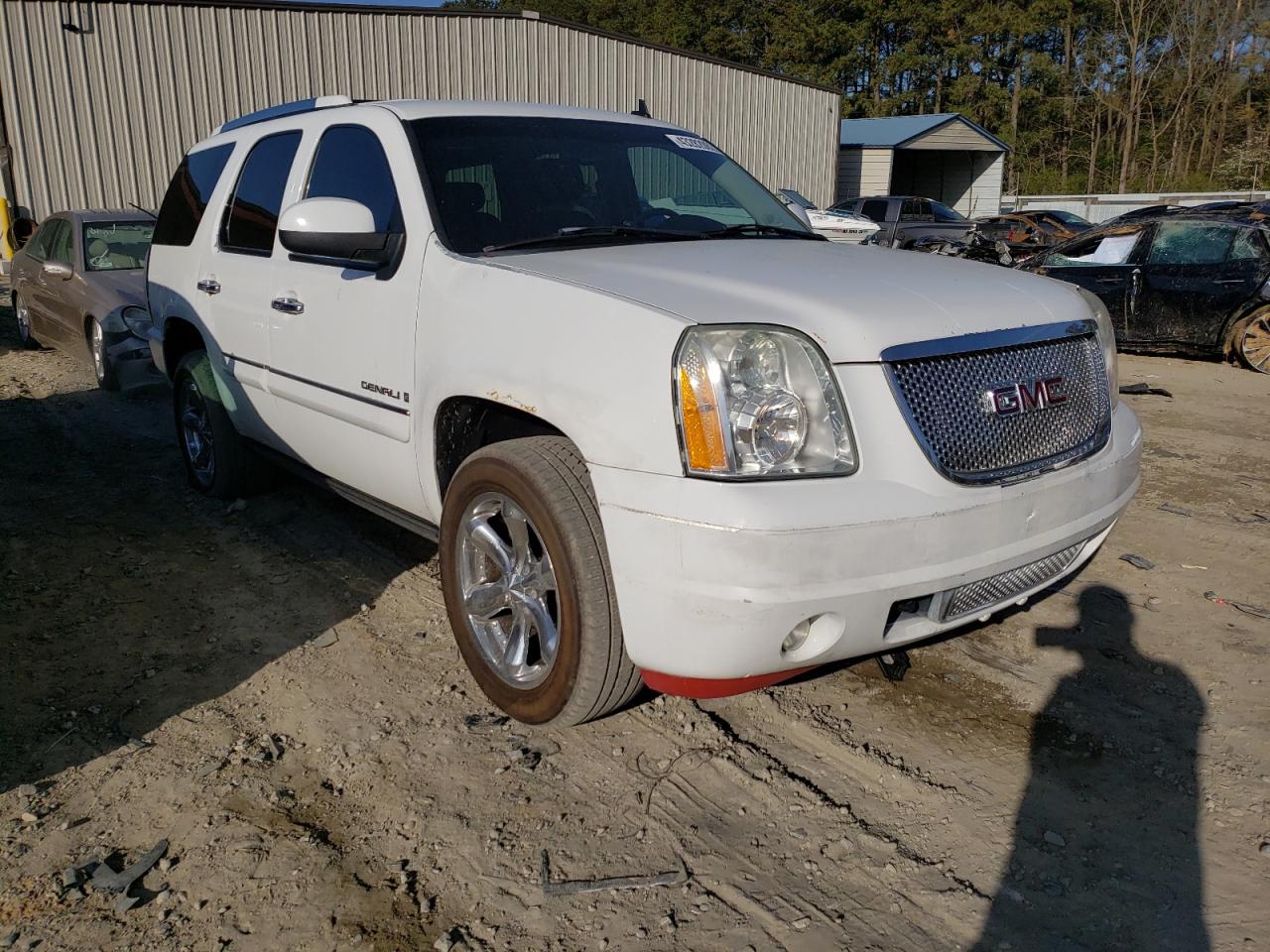 Photo 1 from auction – 2007 GMC YUKON DENA with VIN 1GKFK63877J313239