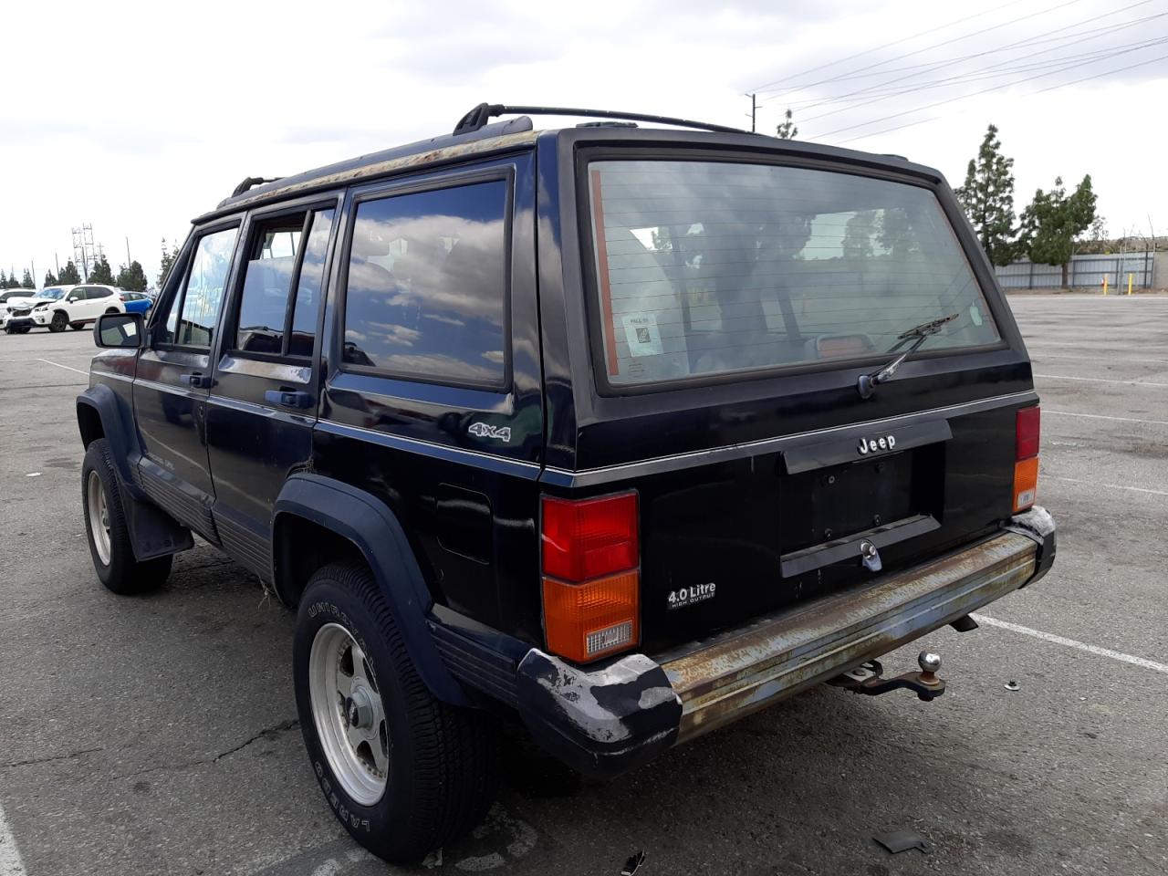 Photo 3 from auction – 1996 JEEP CHEROKEE with VIN 1J4FJ68S6TL301952