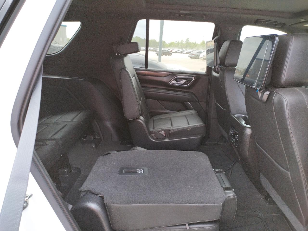 Photo 6 from auction – 2021 CHEVROLET TAHOE K150 with VIN 1GNSKPKD4MR381663