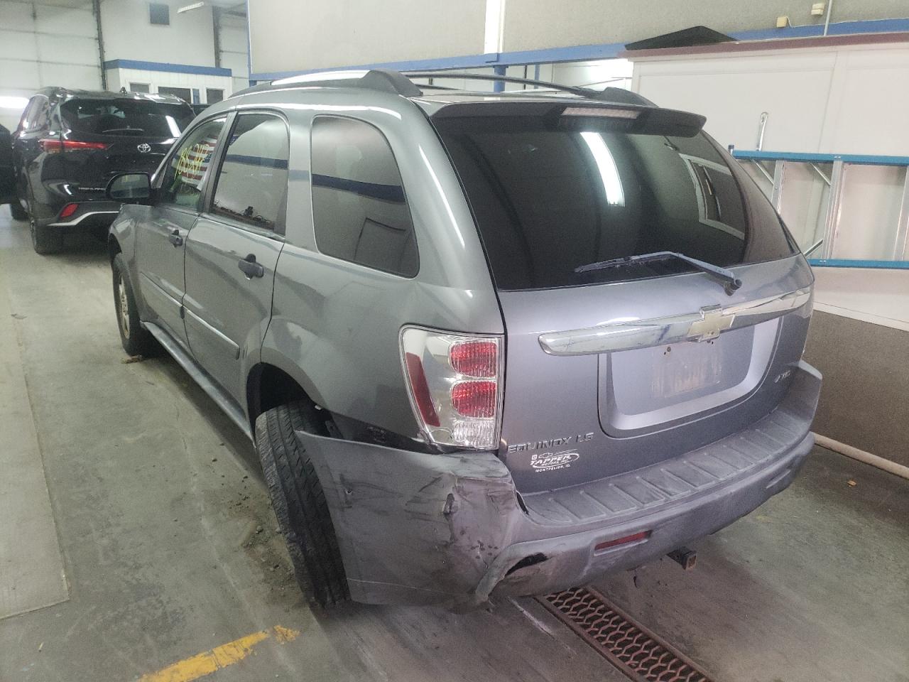 Zdjęcie 3 z aukcji – 2005 CHEVROLET EQUINOX LS z VIN 2CNDL23F256036626