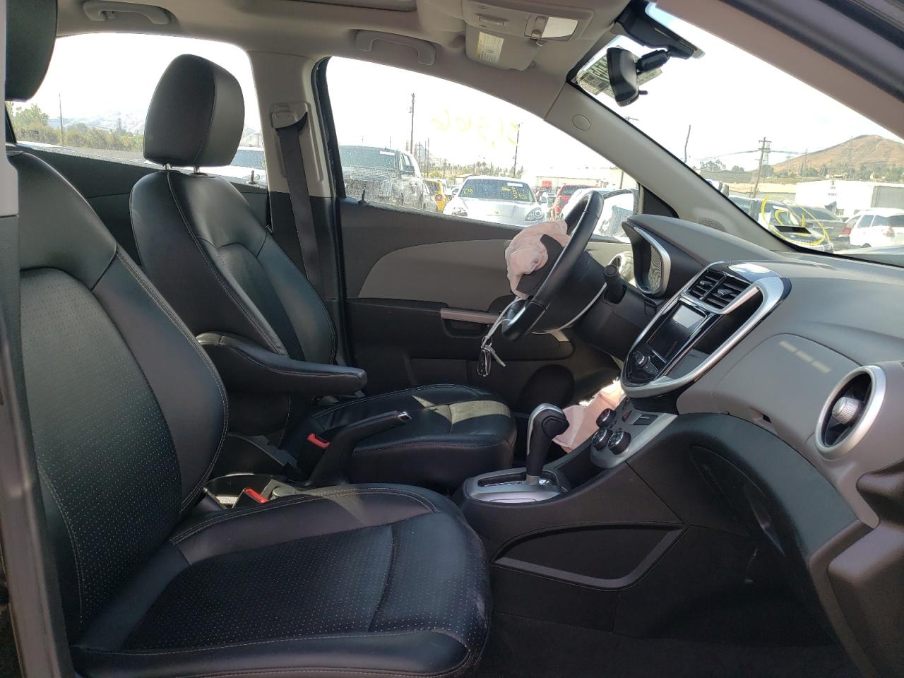 Photo 5 from auction – 2020 CHEVROLET SONIC PREM with VIN 1G1JF5SB1L4115288