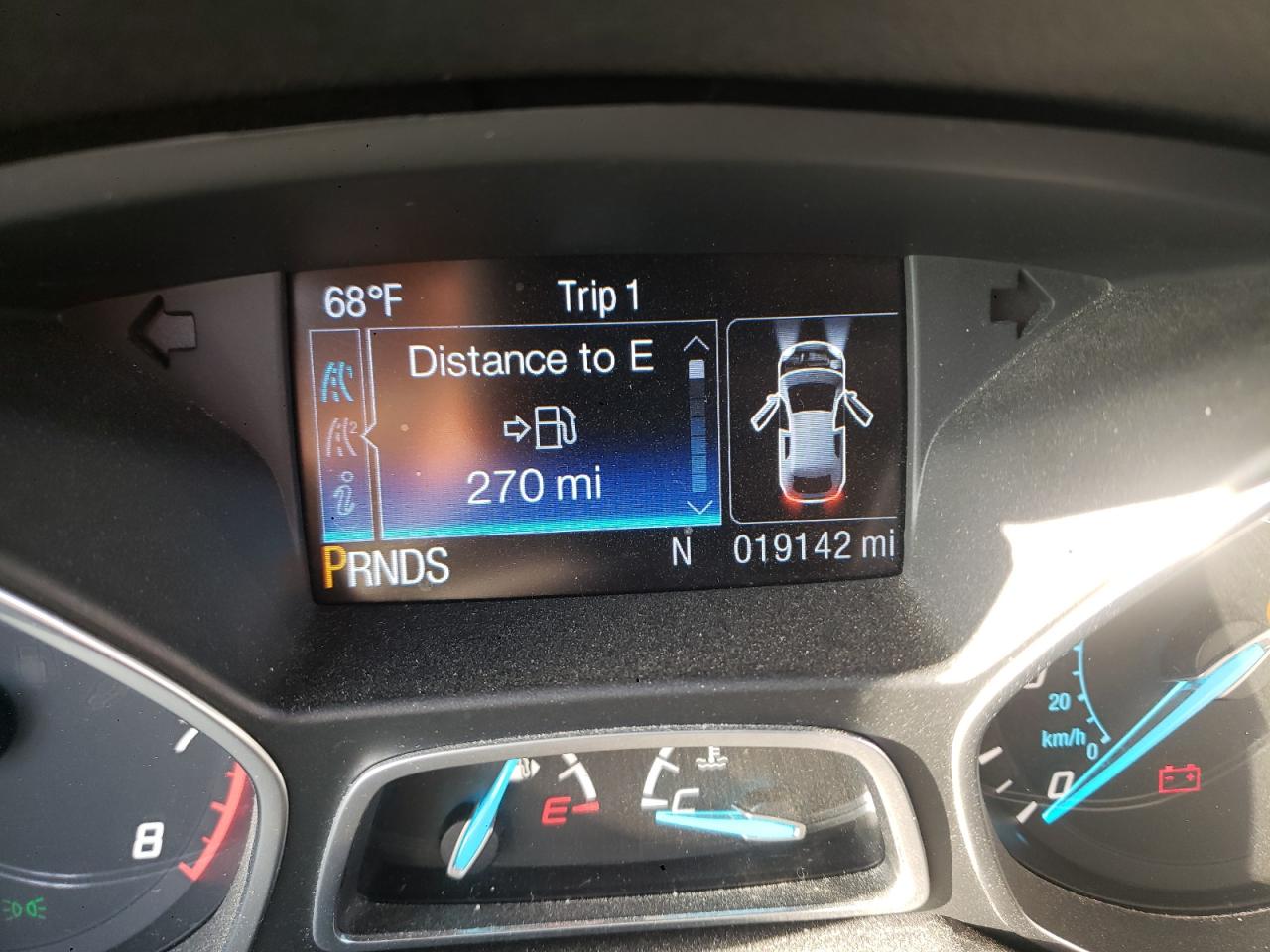 Photo 8 from auction – 2016 FORD ESCAPE SE with VIN 1FMCU9GX5GUB50354
