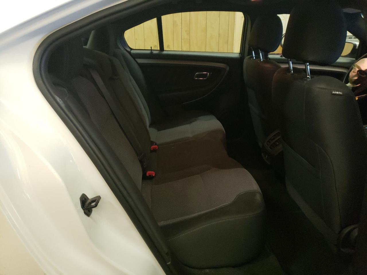 Photo 6 from auction – 2013 FORD TAURUS SEL with VIN 1FAHP2E84DG184256