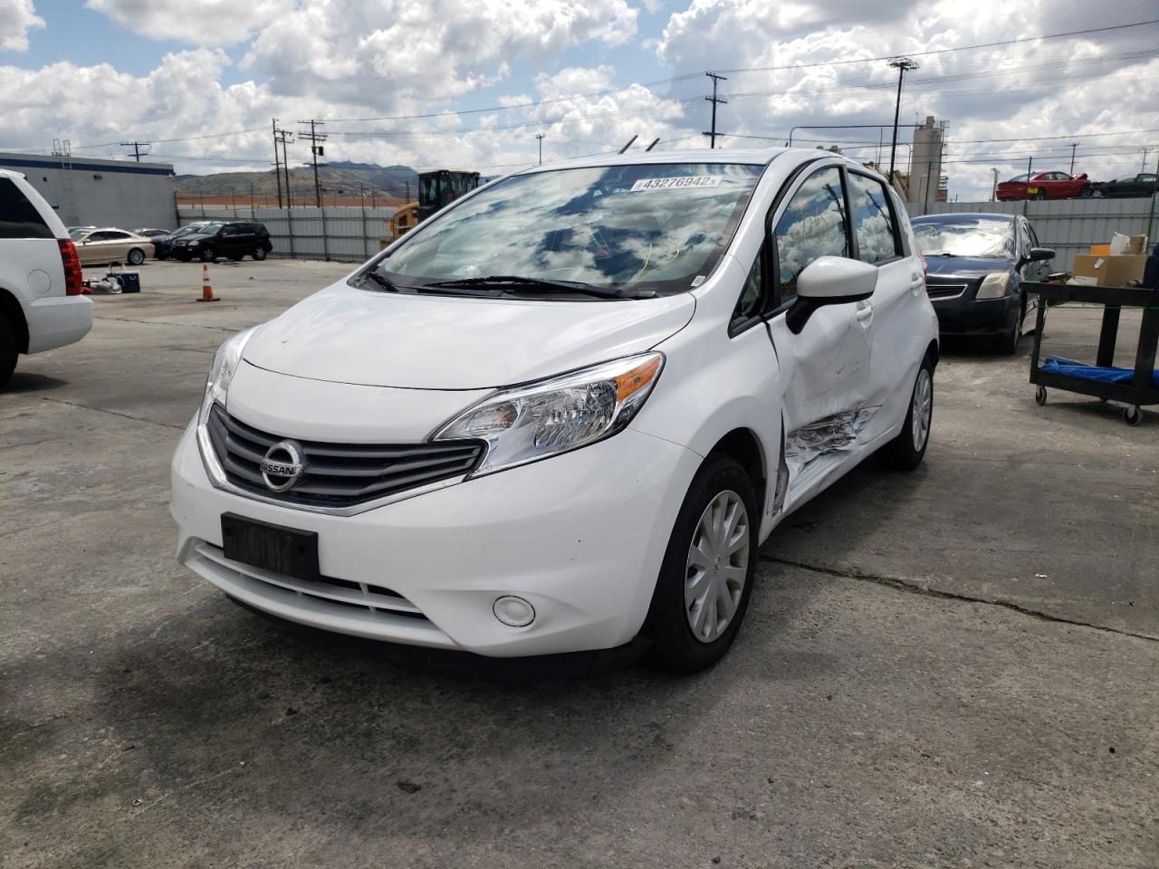 Photo 2 from auction – 2016 NISSAN VERSA NOTE with VIN 3N1CE2CP1GL379514