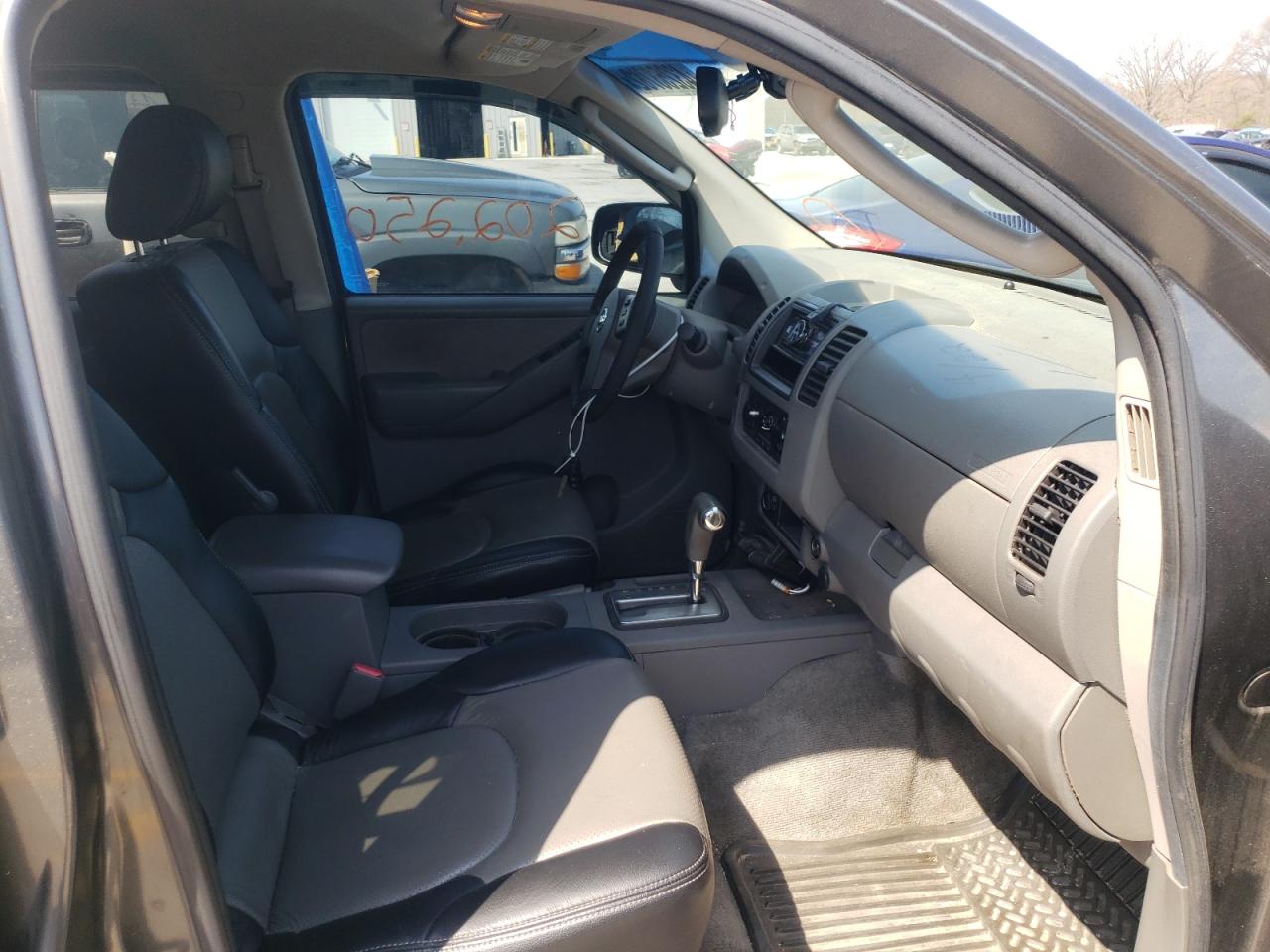 Photo 5 from auction – 2005 NISSAN FRONTIER C with VIN 1N6AD07W35C427954