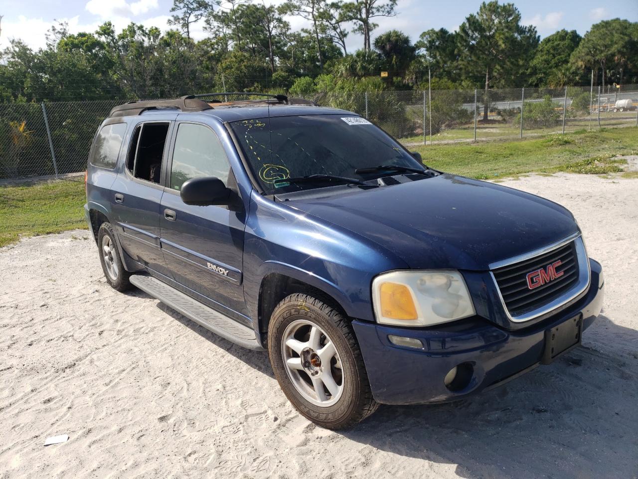 GMC ENVOY XL 2004 with VIN 1GKET16S046163542 - Photo from auction