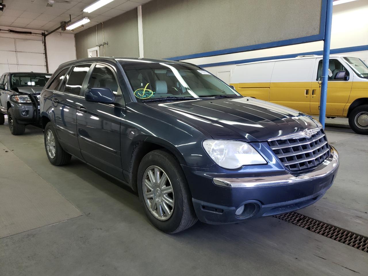 CHRYSLER PACIFICA T 2007 with VIN 2A8GF68X47R195885 - Photo from auction