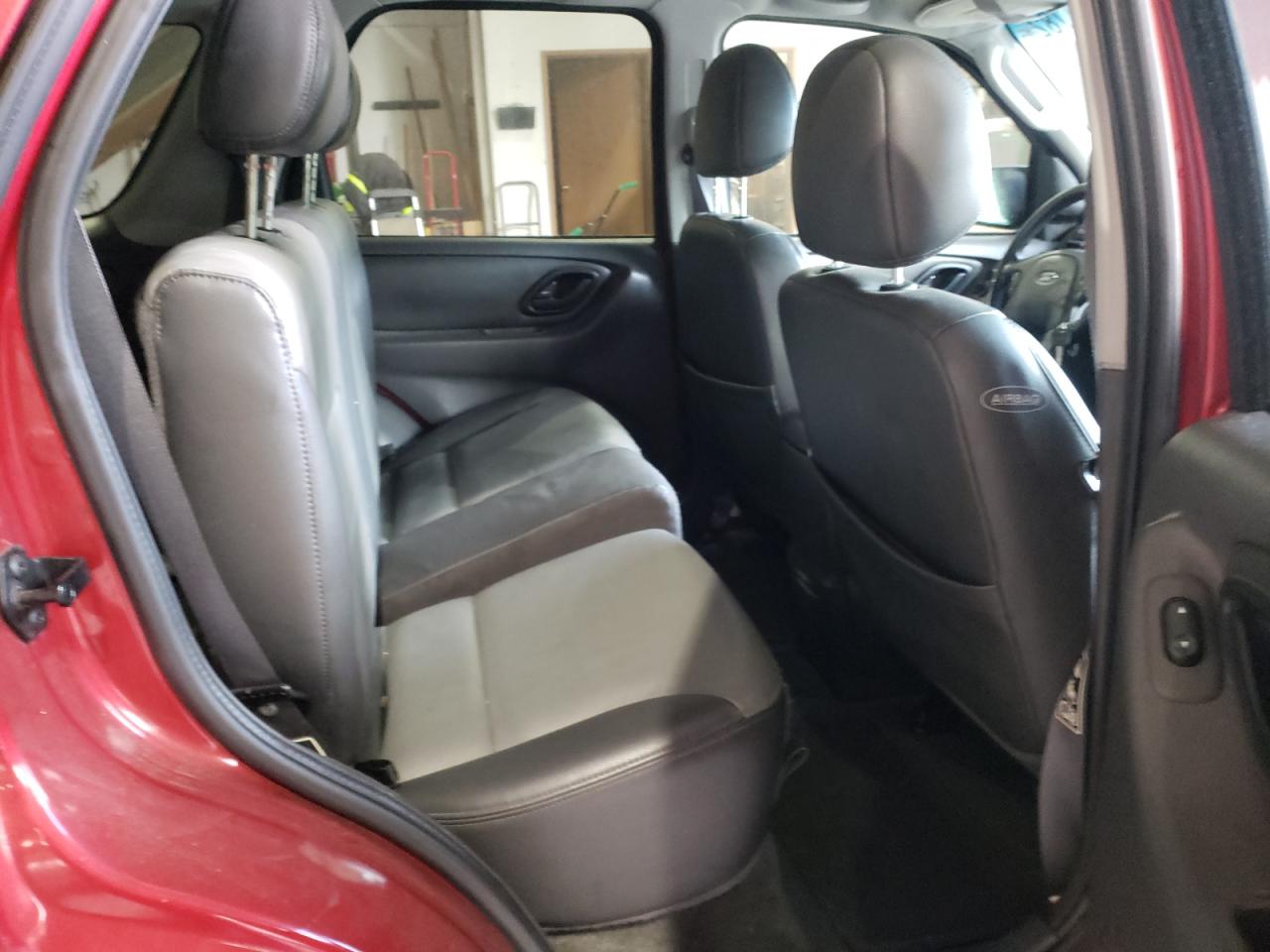 Photo 6 from auction – 2003 FORD ESCAPE XLT with VIN 1FMCU931X3KD38486