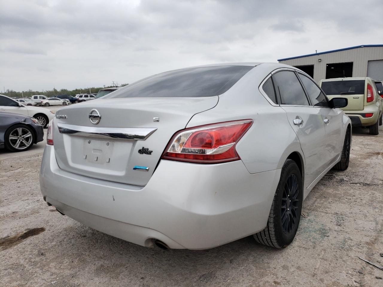 Photo 4 from auction – 2013 NISSAN ALTIMA 2.5 with VIN 1N4AL3AP3DC263246