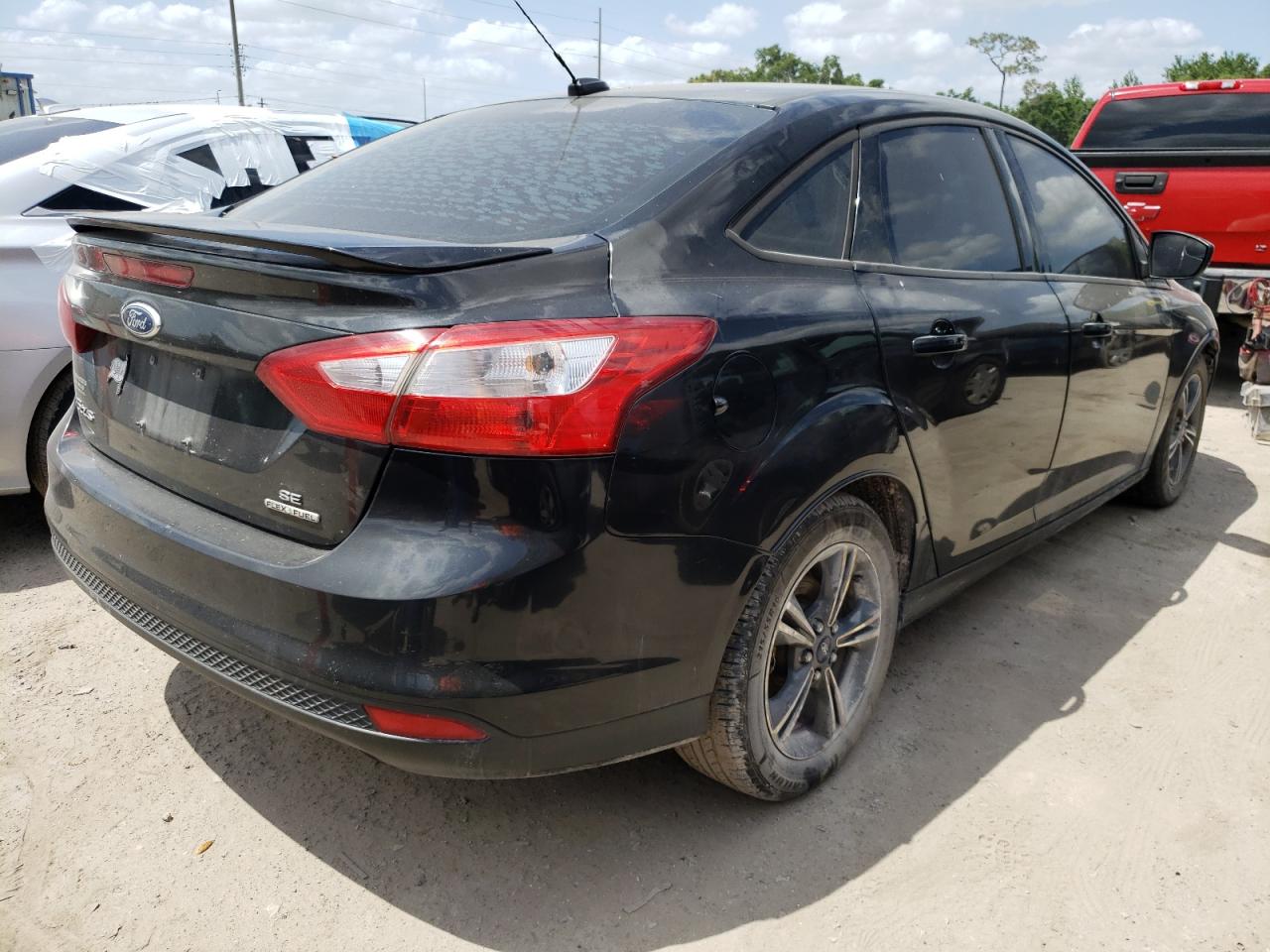 Photo 4 from auction – 2012 FORD FOCUS SE with VIN 1FAHP3F28CL390475