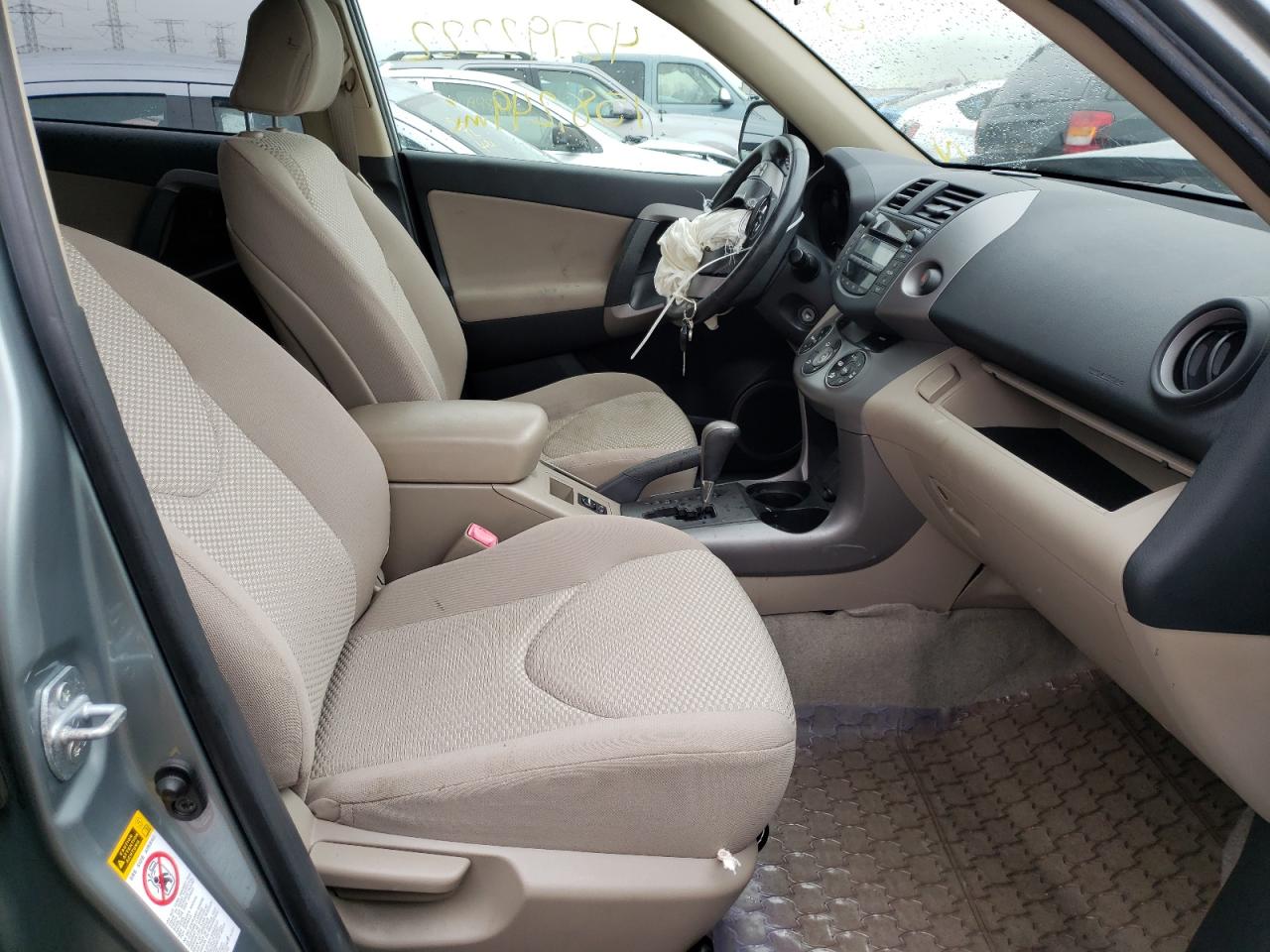Photo 5 from auction – 2007 TOYOTA RAV4 LIMIT with VIN JTMBD31V375090282