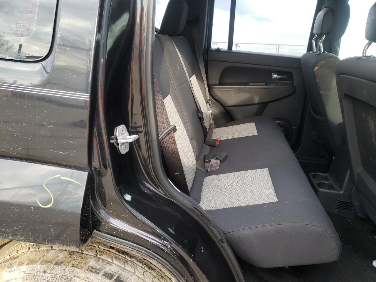 Photo 6 from auction – 2010 JEEP LIBERTY SP with VIN 1J4PP2GKXAW164474