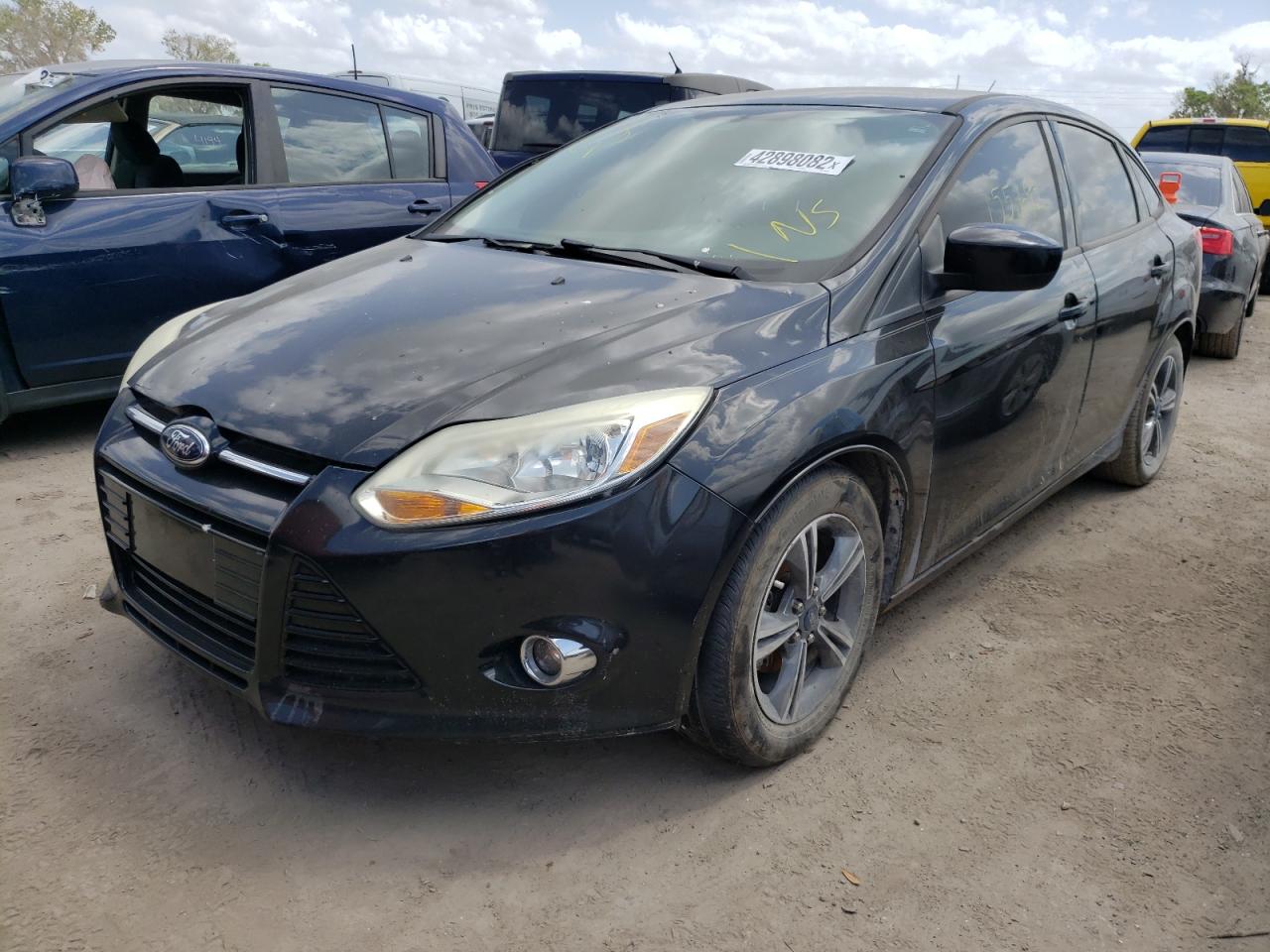 Photo 2 from auction – 2012 FORD FOCUS SE with VIN 1FAHP3F28CL390475