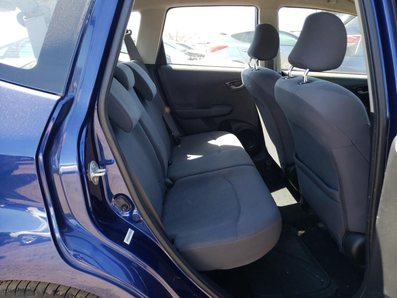 Photo 6 from auction – 2013 HONDA FIT with VIN JHMGE8H35DC006425