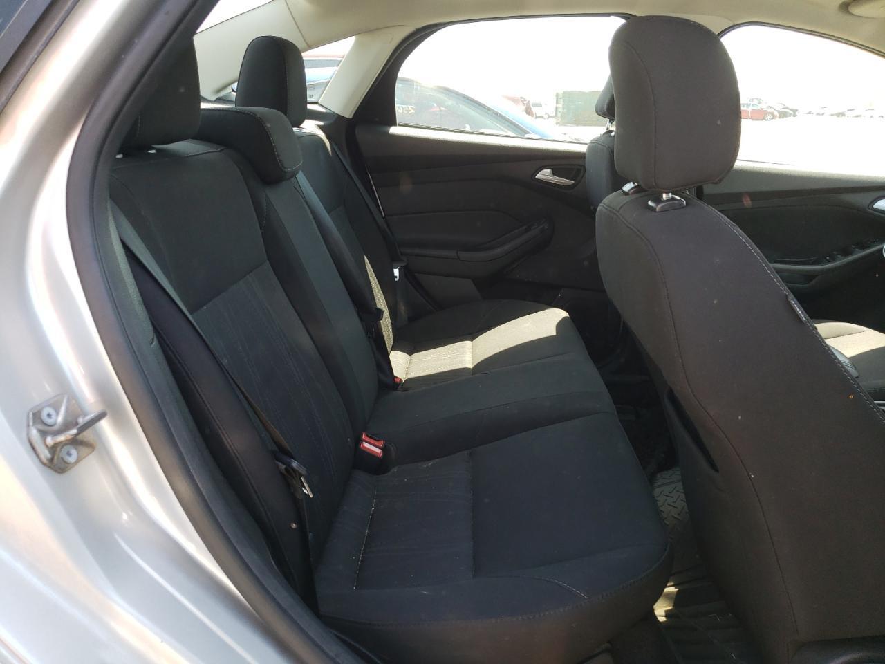 Photo 6 from auction – 2017 FORD FOCUS SEL with VIN 1FADP3H26HL322503
