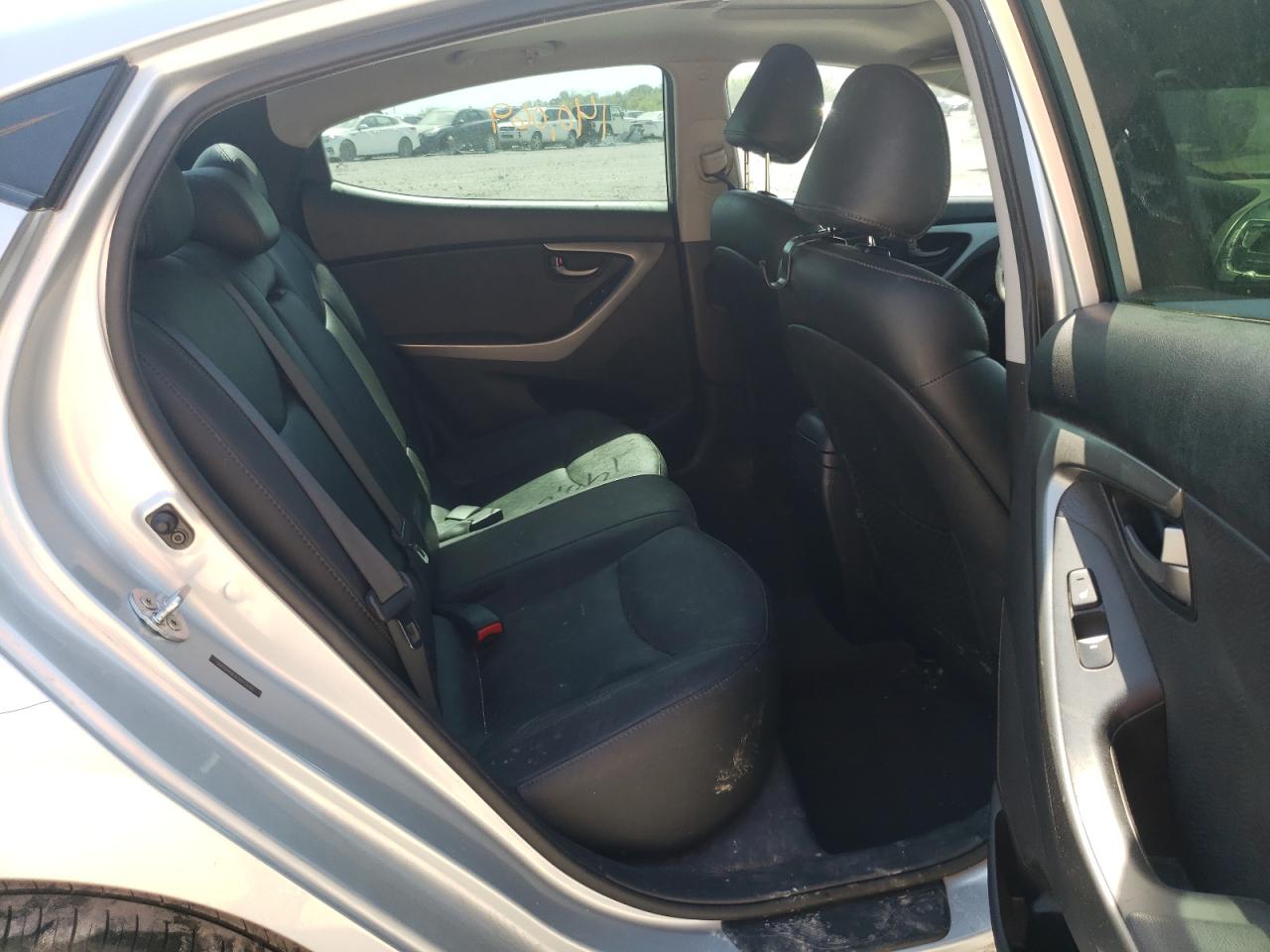 Photo 6 from auction – 2012 HYUNDAI ELANTRA with VIN 5NPDH4AE5CH113705