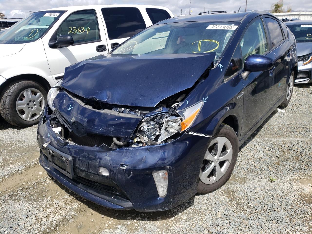 Photo 2 from auction – 2015 TOYOTA PRIUS with VIN JTDKN3DU7F1932546