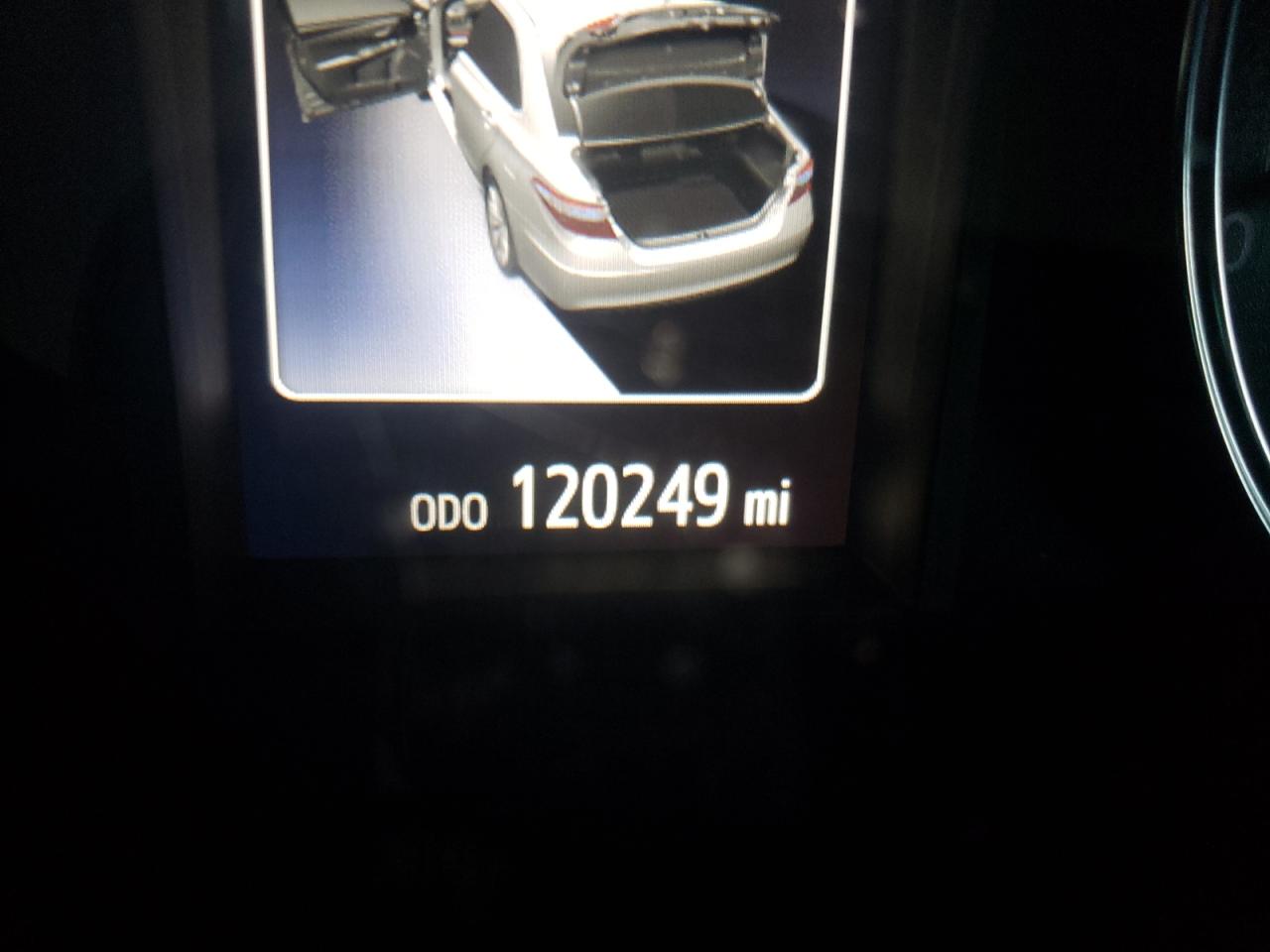 Photo 8 from auction – 2017 TOYOTA CAMRY LE with VIN 4T1BF1FK3HU620573