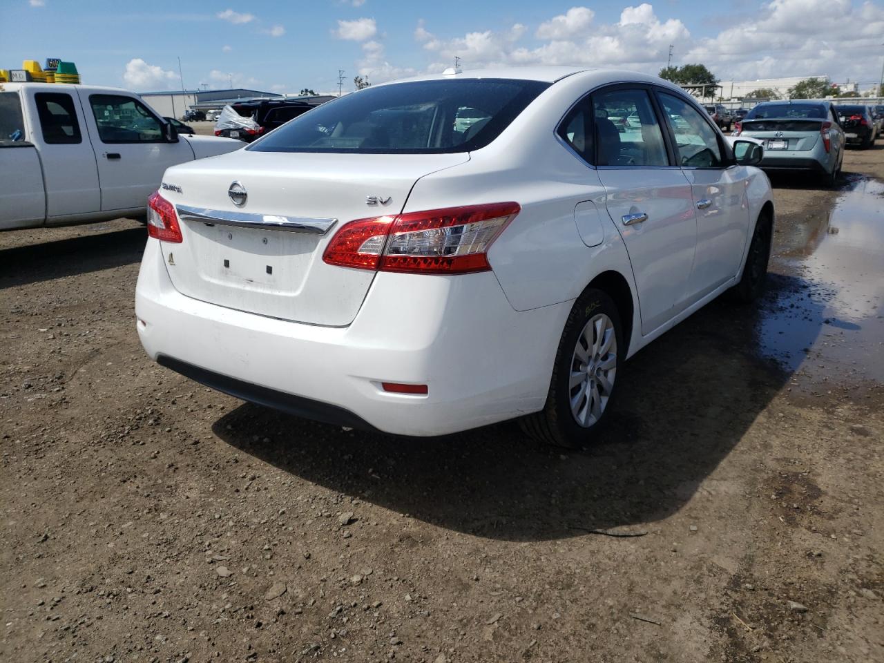 Photo 4 from auction – 2015 NISSAN SENTRA S with VIN 3N1AB7AP8FL687441