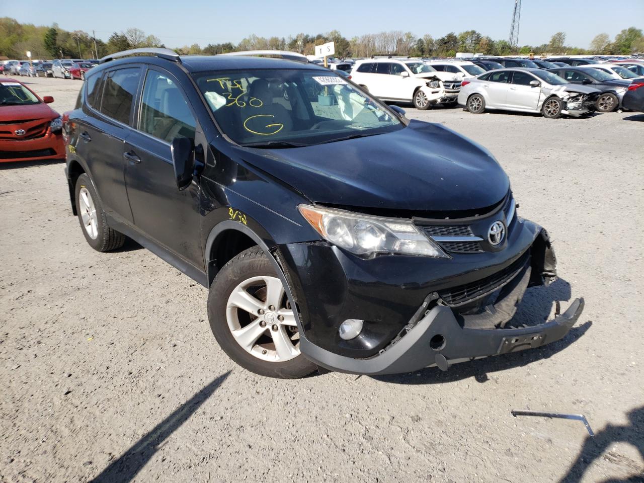 TOYOTA RAV4 XLE 2014 with VIN 2T3RFREVXEW195865 - Photo from auction