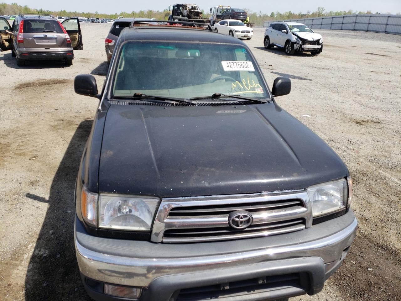 Photo 9 from auction – 2000 TOYOTA 4RUNNER SR with VIN JT3HN86R4Y0288680