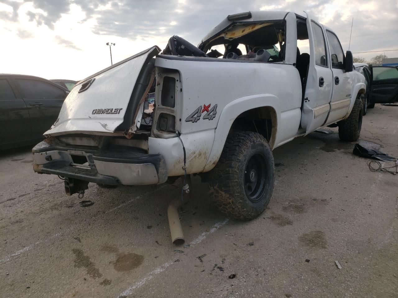 Photo 4 from auction – 2004 CHEVROLET SILVERADO with VIN 1GCHK23U34F249001