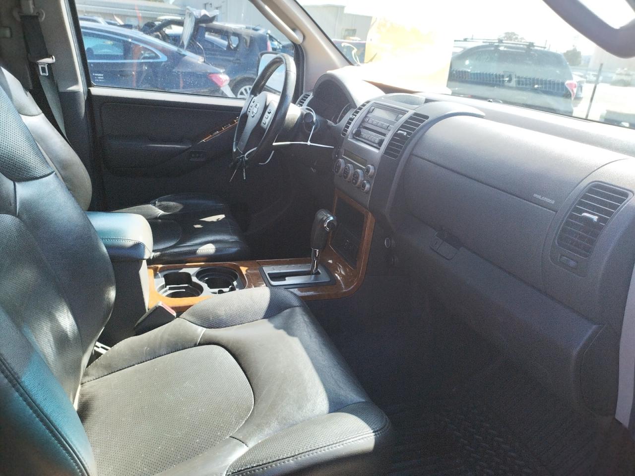 Photo 5 from auction – 2006 NISSAN PATHFINDER with VIN 5N1AR18U06C612287