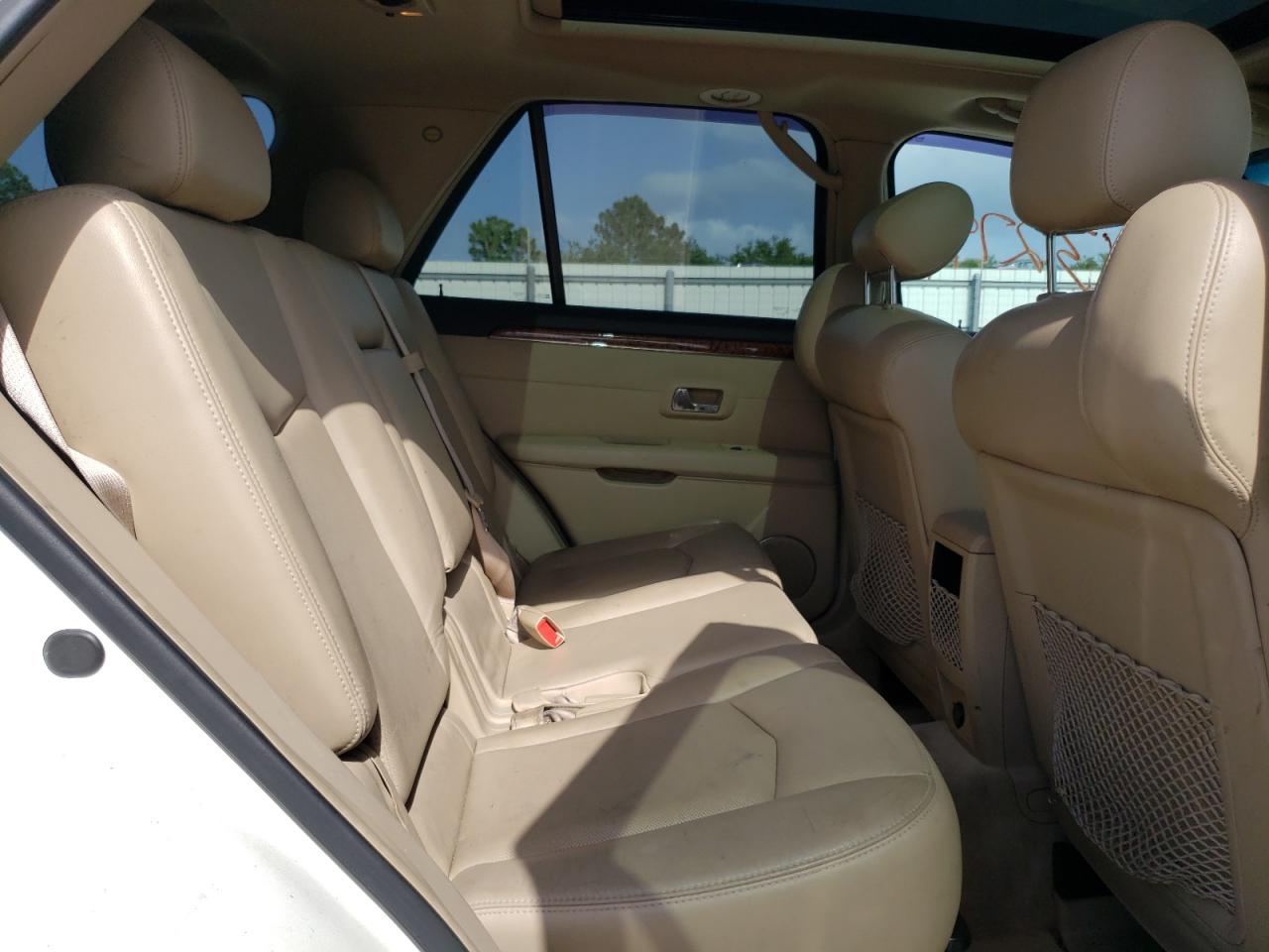 Photo 6 from auction – 2008 CADILLAC SRX with VIN 1GYEE437680167850