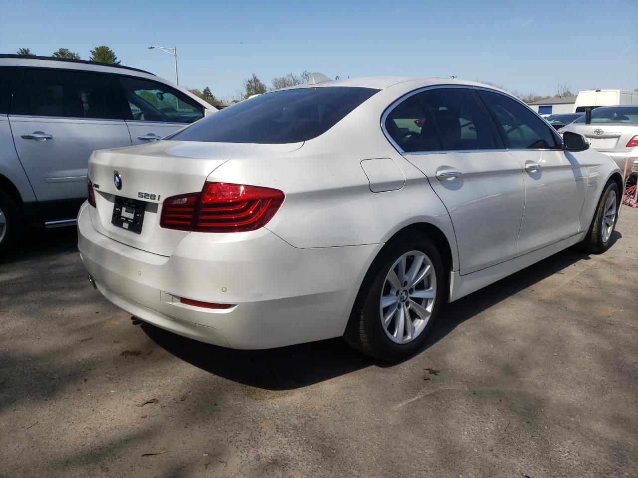 Photo 4 from auction – 2014 BMW 528 XI with VIN WBA5A7C55ED612002