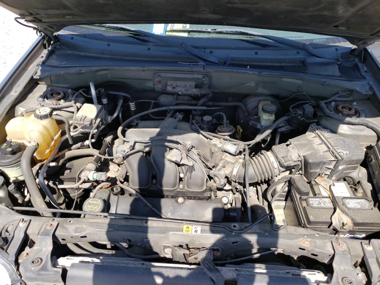 Photo 7 from auction – 2004 FORD ESCAPE XLT with VIN 1FMCU03144DA16427
