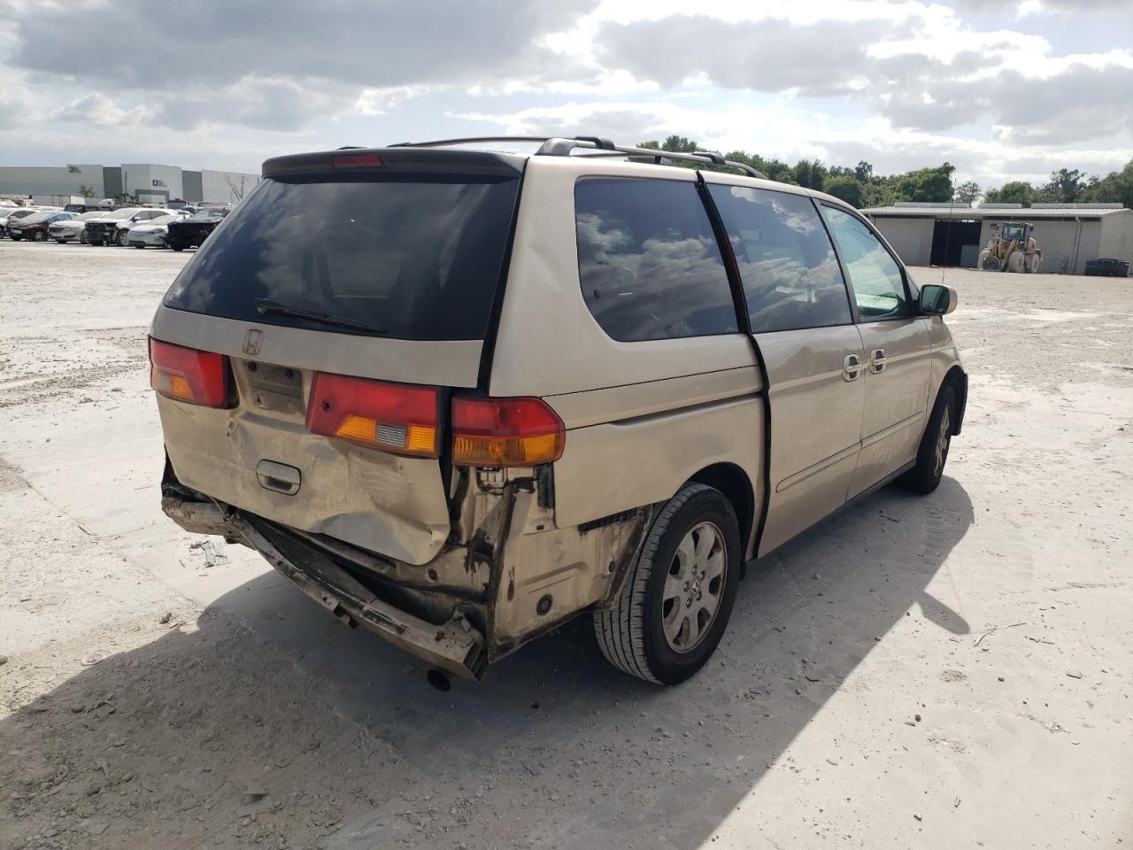 Photo 4 from auction – 2002 HONDA ODYSSEY EX with VIN 5FNRL18052B025604