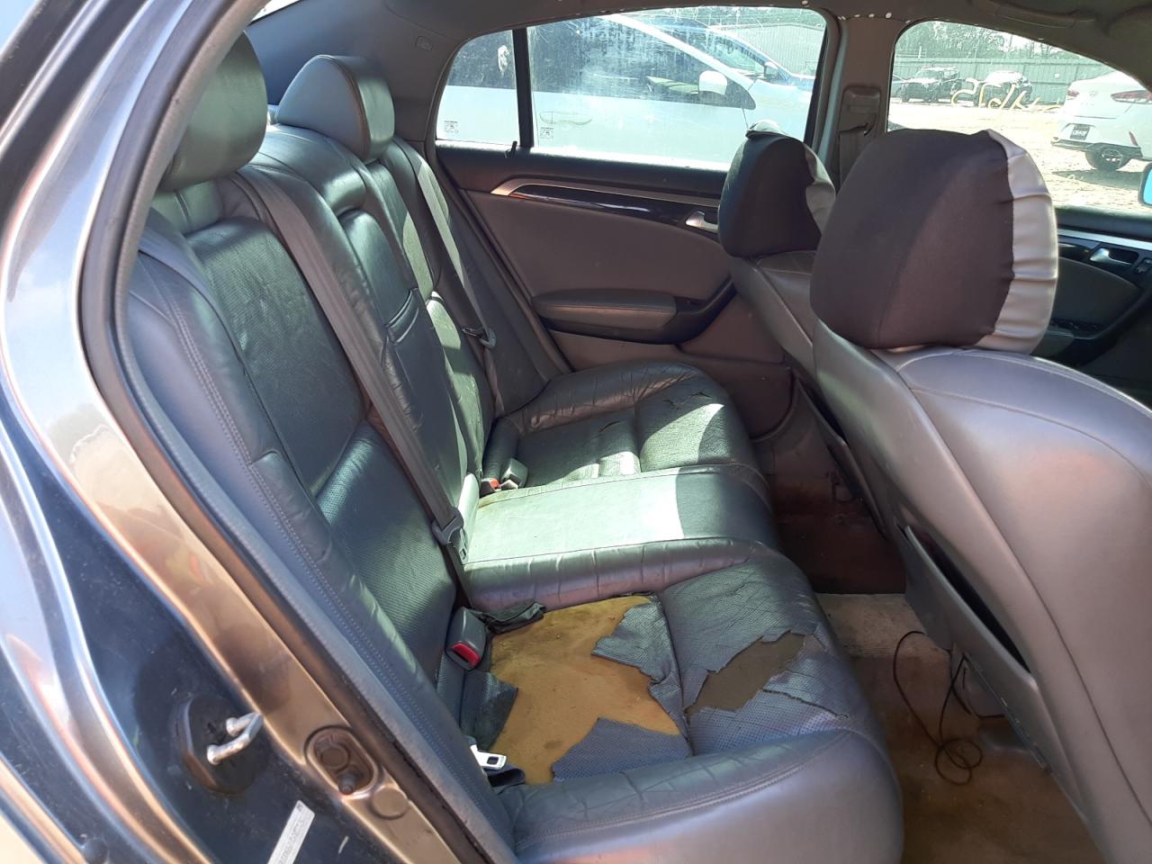 Photo 6 from auction – 2005 ACURA TL with VIN 19UUA66205A037241
