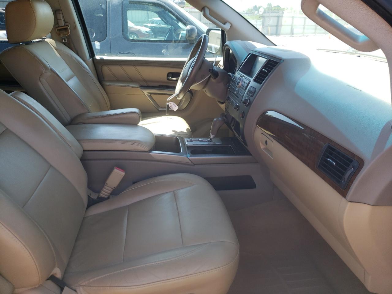 Photo 5 from auction – 2015 NISSAN ARMADA PLA with VIN 5N1BA0NF2FN603137