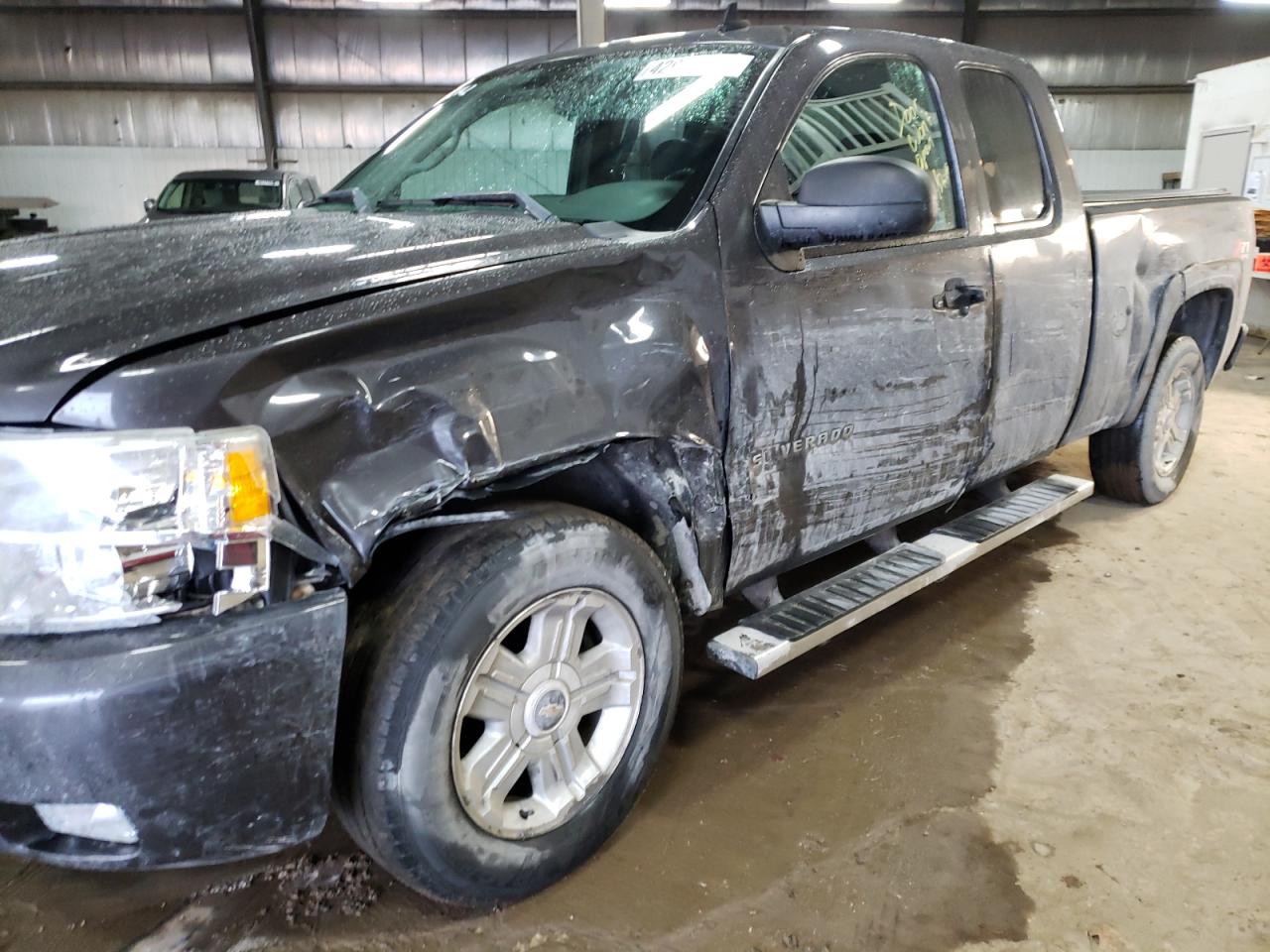 Photo 9 from auction – 2010 CHEVROLET SILVERADO with VIN 1GCSKSE32AZ279756