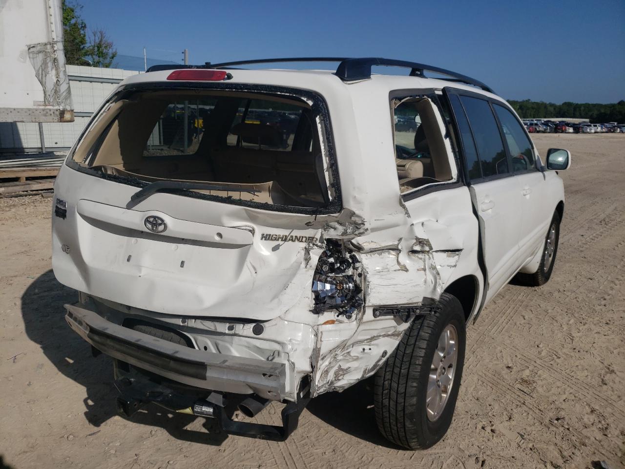 Photo 4 from auction – 2004 TOYOTA HIGHLANDER with VIN JTEGP21A540021554
