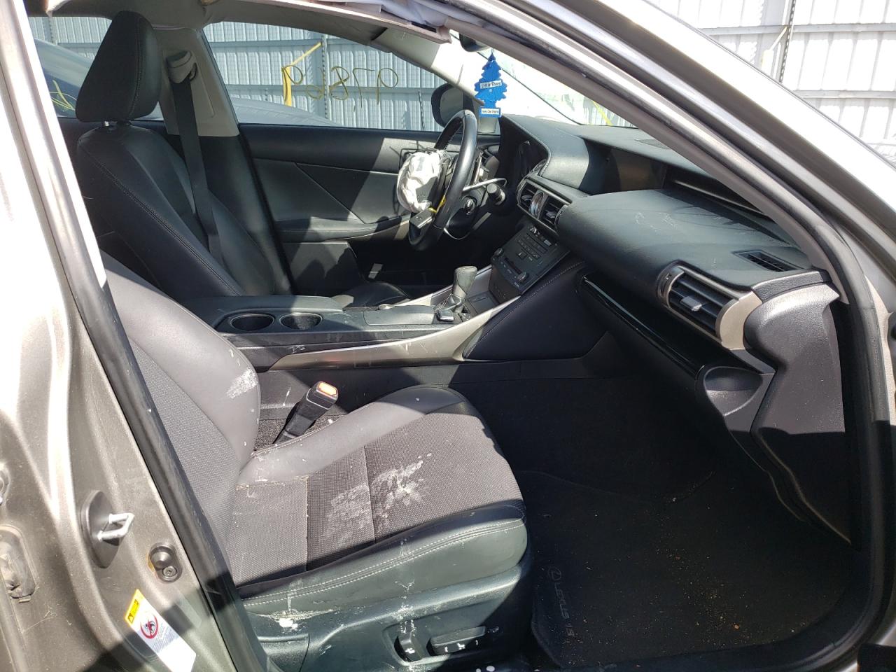 Photo 5 from auction – 2016 LEXUS IS 200T with VIN JTHBA1D24G5007536