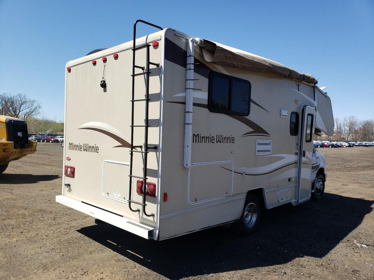 Photo 4 from auction – 2014 FORD ECONOLINE with VIN 1FDWE3FL1EDB09500