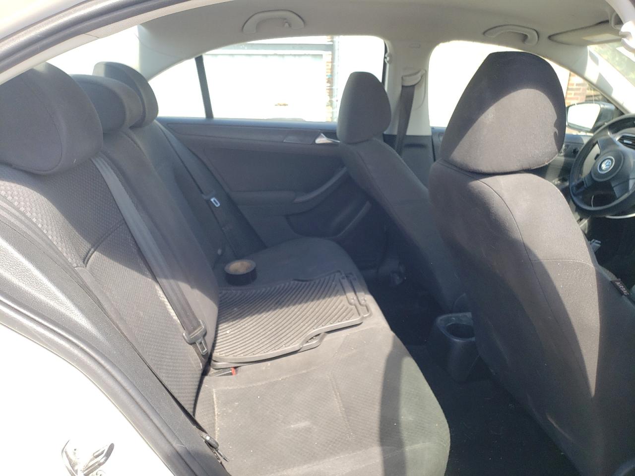 Photo 6 from auction – 2012 VOLKSWAGEN JETTA BASE with VIN 3VW2K7AJ0CM342968