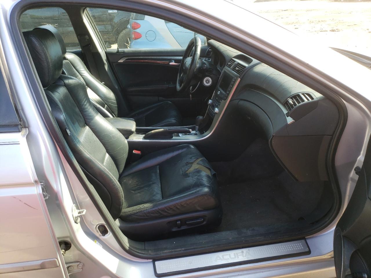Photo 5 from auction – 2004 ACURA TL with VIN 19UUA66224A002375