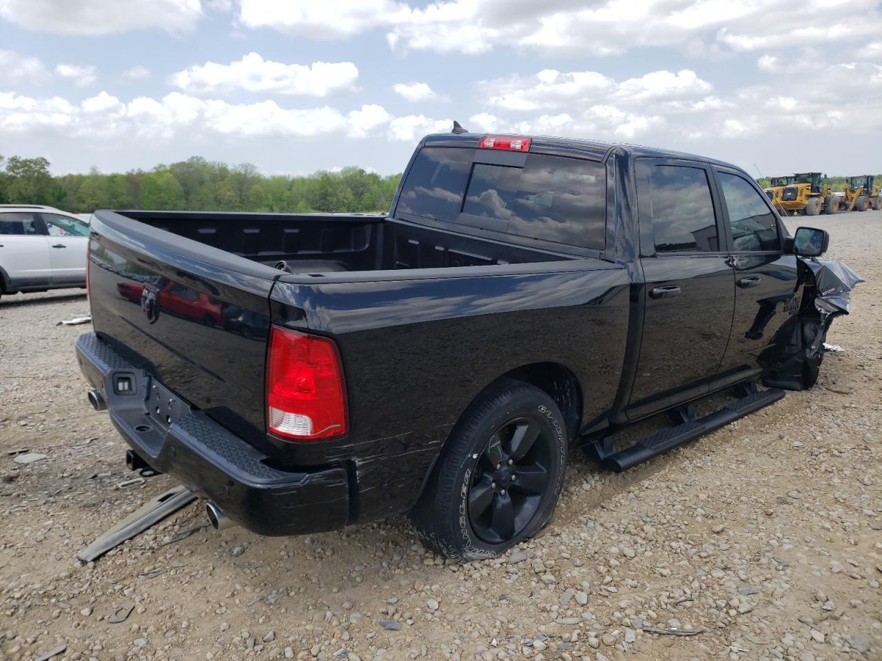 Photo 4 from auction – 2019 RAM 1500 CLASS with VIN 1C6RR6LT0KS627141