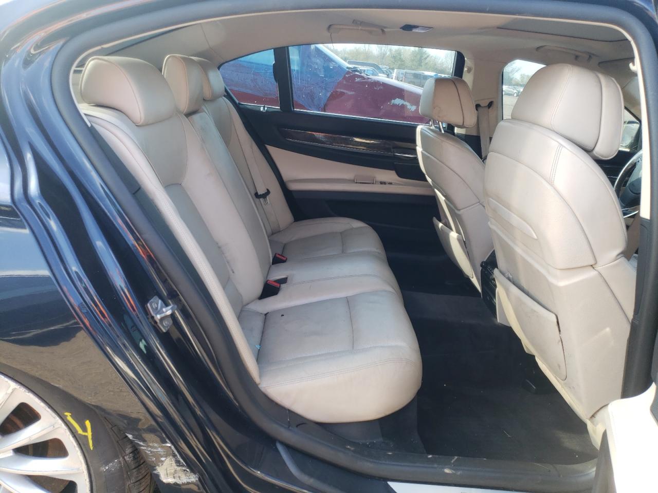 Photo 16 from auction – 2011 BMW 750 LXI with VIN WBAKC8C5XBC433037