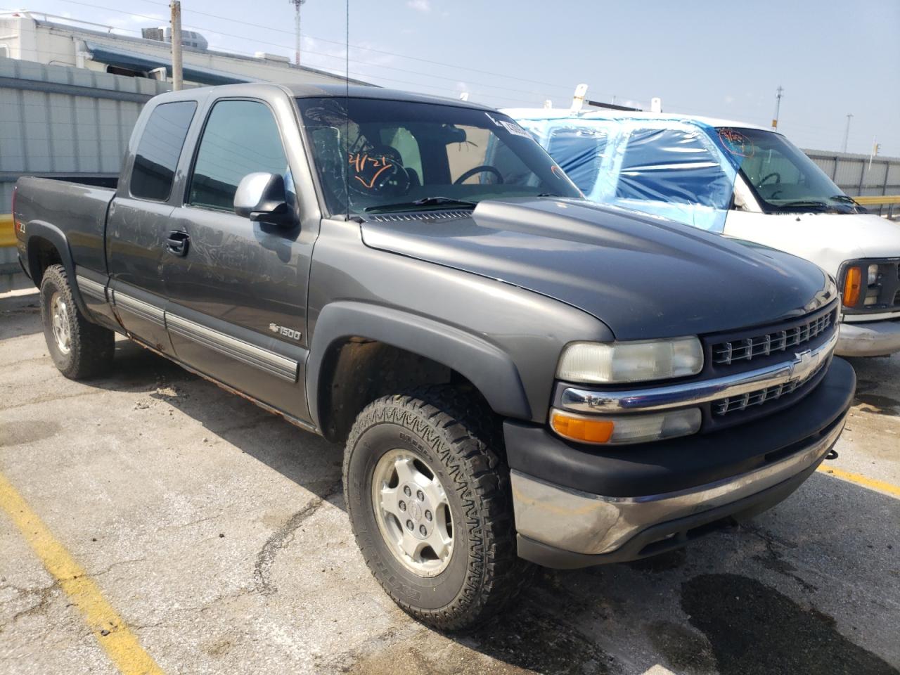 CHEVROLET SILVERADO 2002 with VIN 2GCEK19T621277620 - Photo from auction