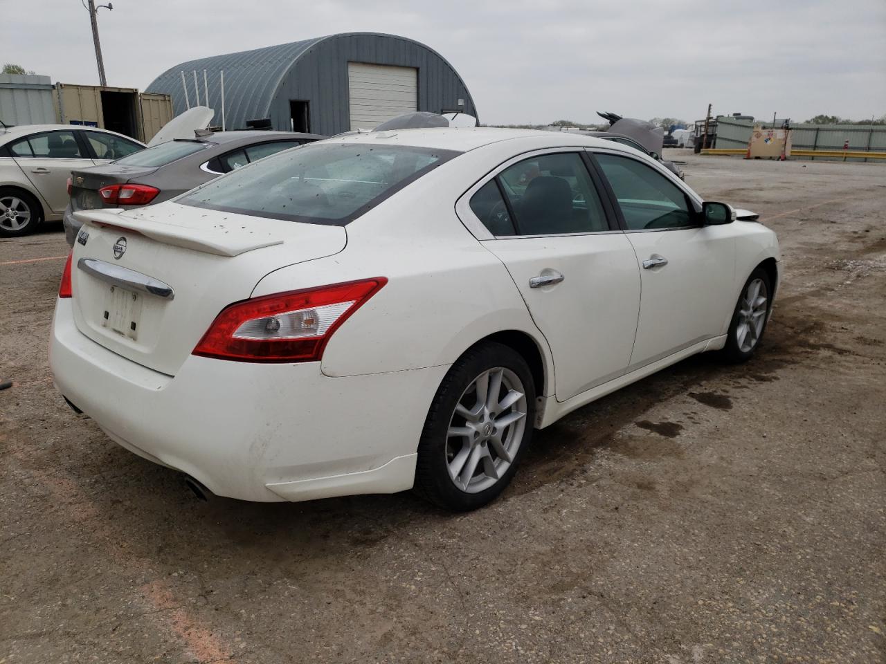 Photo 4 from auction – 2011 NISSAN MAXIMA S with VIN 1N4AA5AP4BC801273